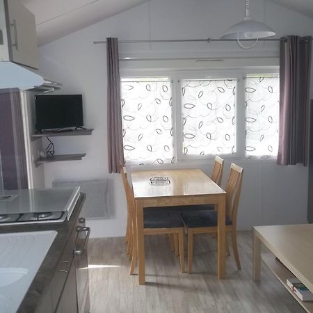 Camping Aire Du Gros Pre Lesseux Εξωτερικό φωτογραφία